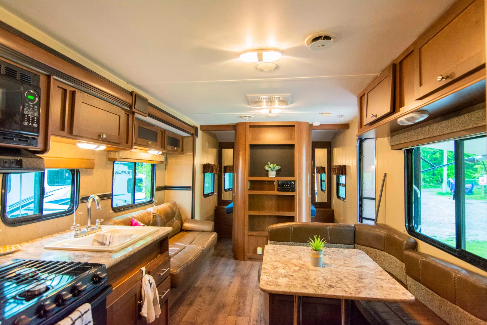 Image 04 - Prêt à camper - Roulotte équipée - Camping Lac Magog